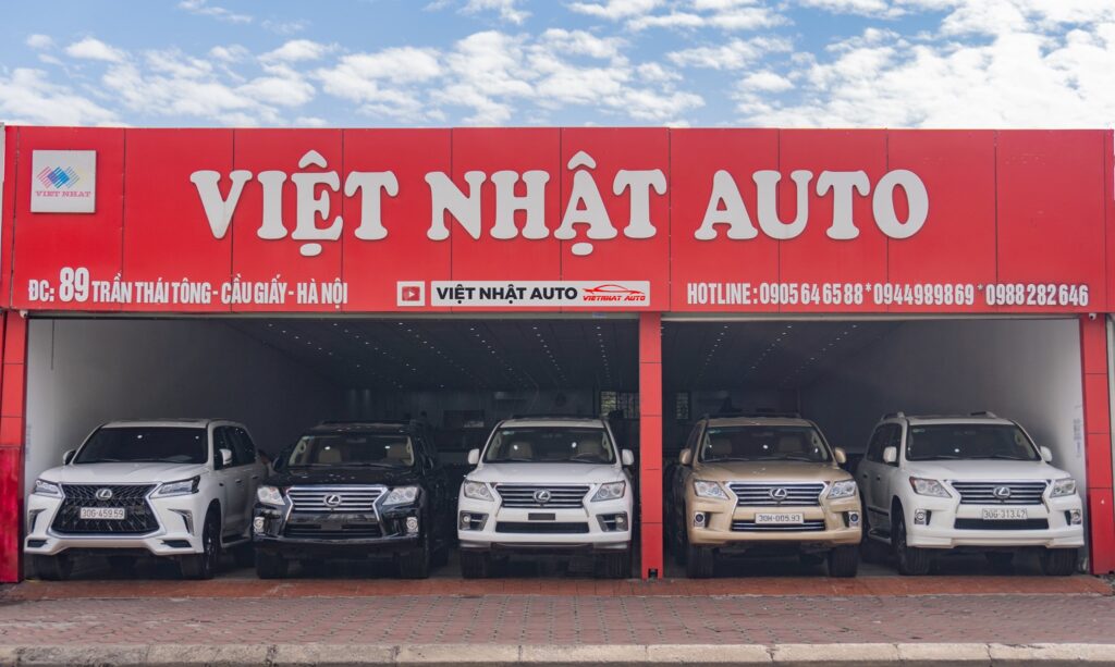 Việt Nhật Auto - Showroom ô tô cũ Hà Nội lâu đời