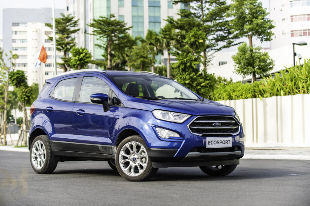 Xe ô tô gầm cao cho nữ Ford Ecosport màu xanh dương