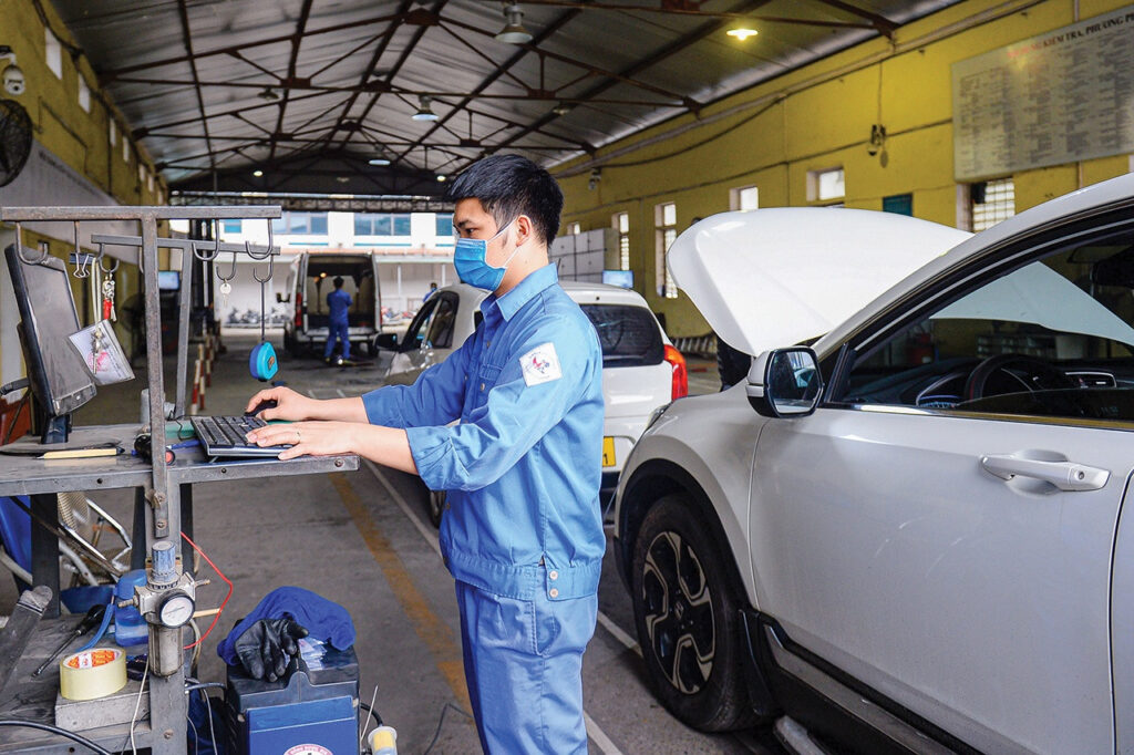 Bổ sung nhân lực và vật lực ở trung tâm đăng kiểm