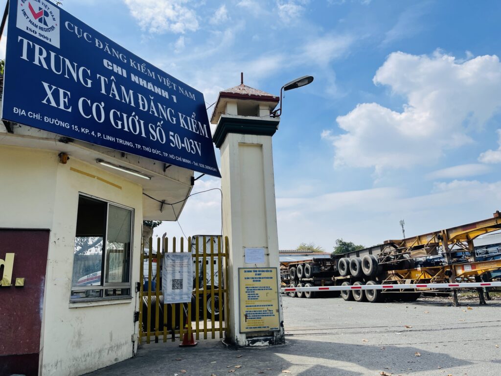 Một trung tâm đăng kiểm tạm ngừng tiếp nhận hồ sơ