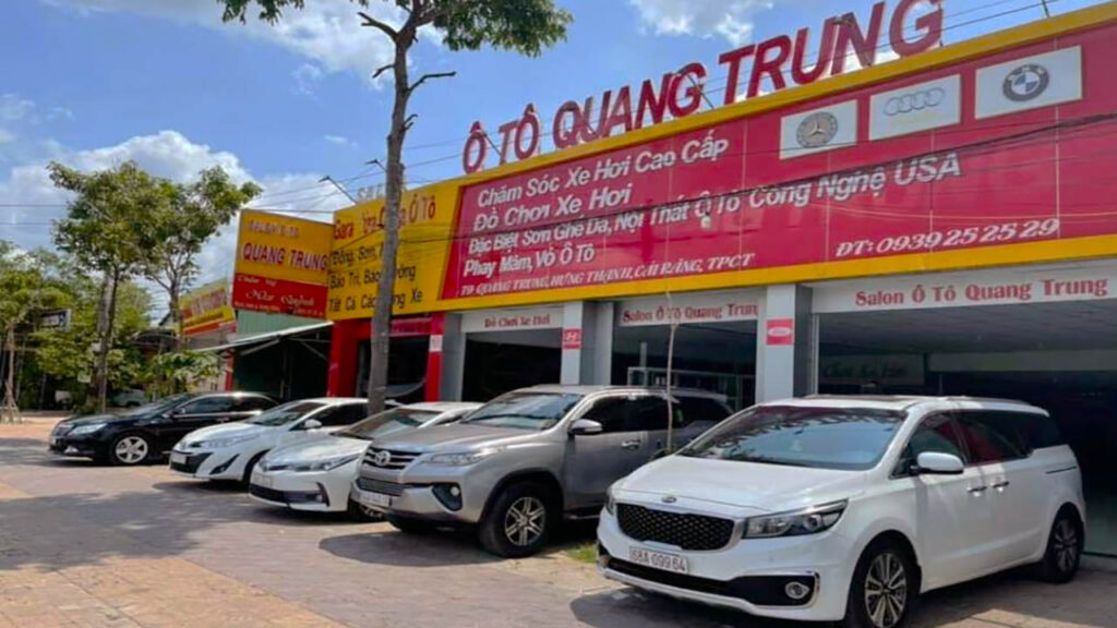 Salon ô tô Quang Trung