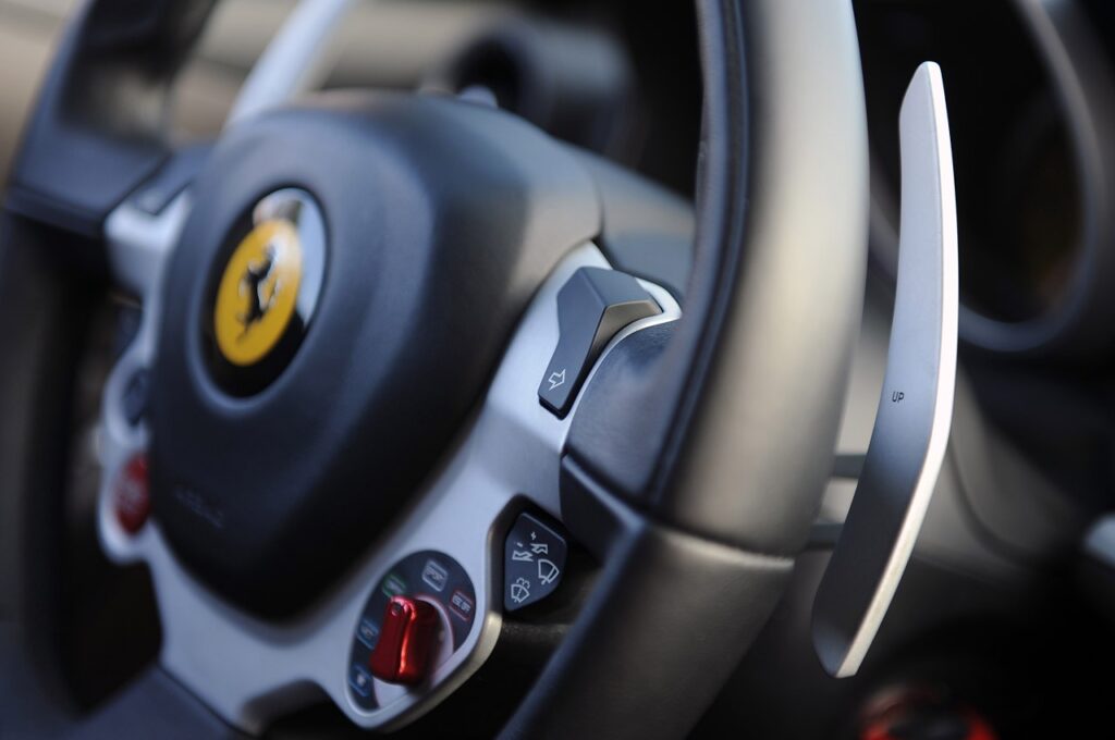 Xe di chuyển an toàn trên những cung đường trơn