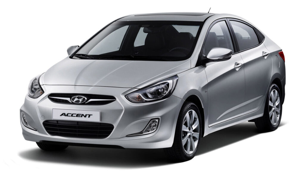 Hyundai Accent nhỏ gọn và linh hoạt - Ô tô cũ dưới 300 triệu 