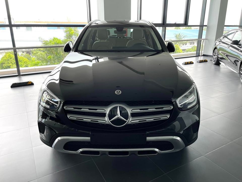 Đầu xe GLC 200