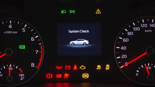 Giải mã ý nghĩa các đèn cảnh báo trên xe ô tô thường gặp