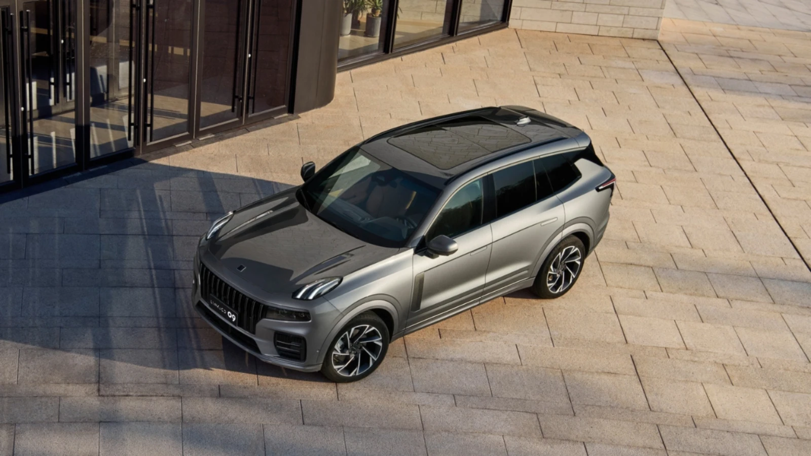 Lynk & Co 09