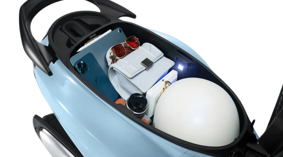 Yamaha Grande - Tiện ích cốp rộng và phanh ABS