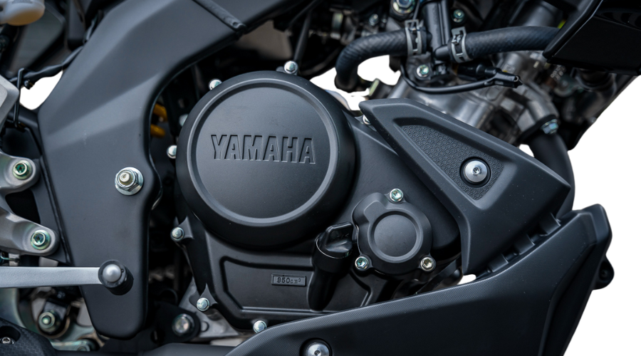 Yamaha R - Đồng hồ LCD