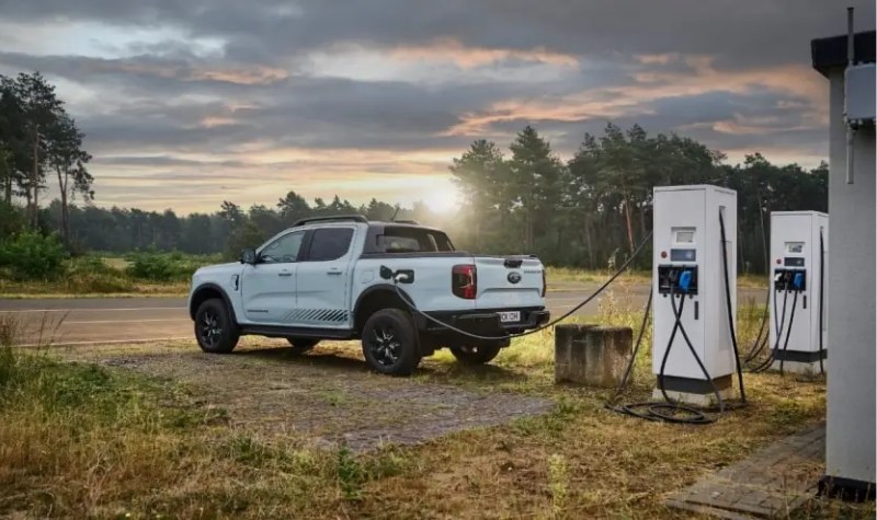 Điểm nổi bật ấn tượng của Ford Ranger PHEV 2025