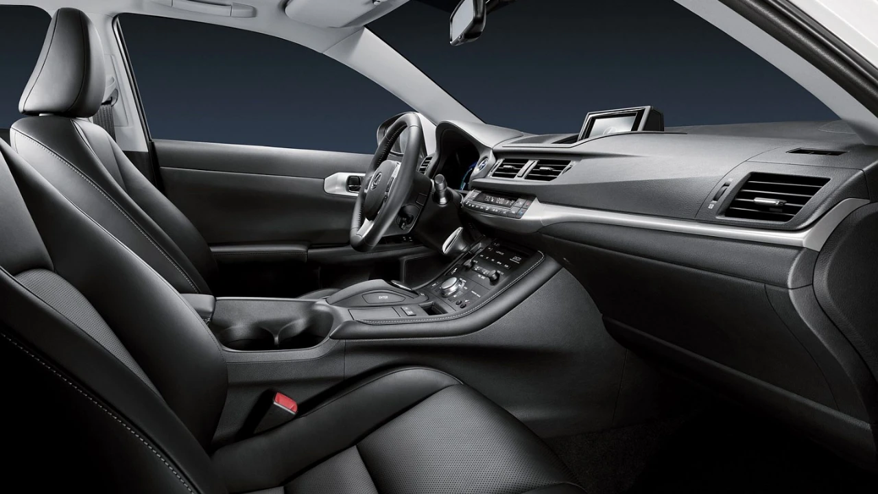 Lexus CT - Chi tiết nội thất