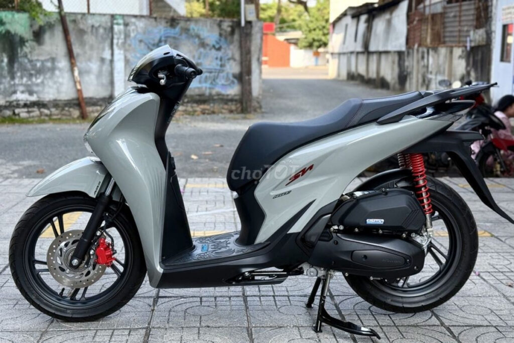 Đánh giá xe SH 160i: Sự nâng cấp mạnh mẽ cho trải nghiệm cao cấp Đánh giá SH 160