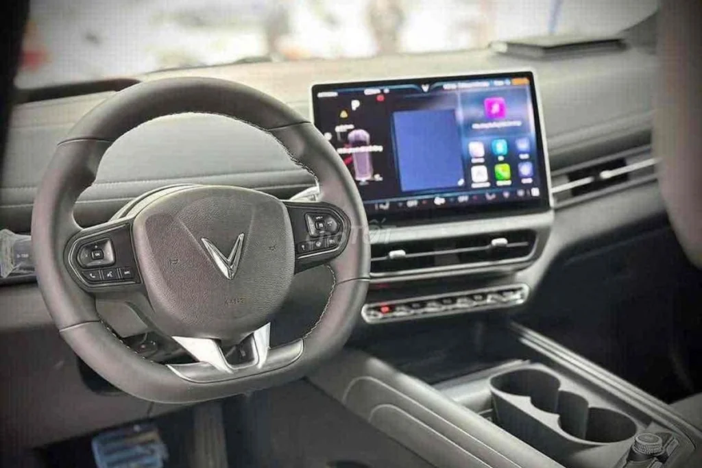 nội thất VF7 hình 2