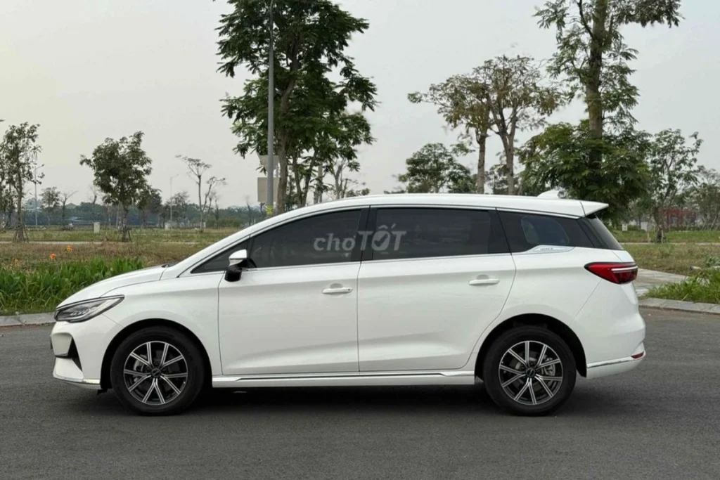 Người dùng đánh giá BYD M6 hình 1