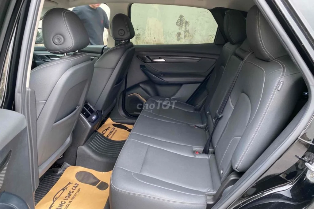 nội thất VF8 hình 2