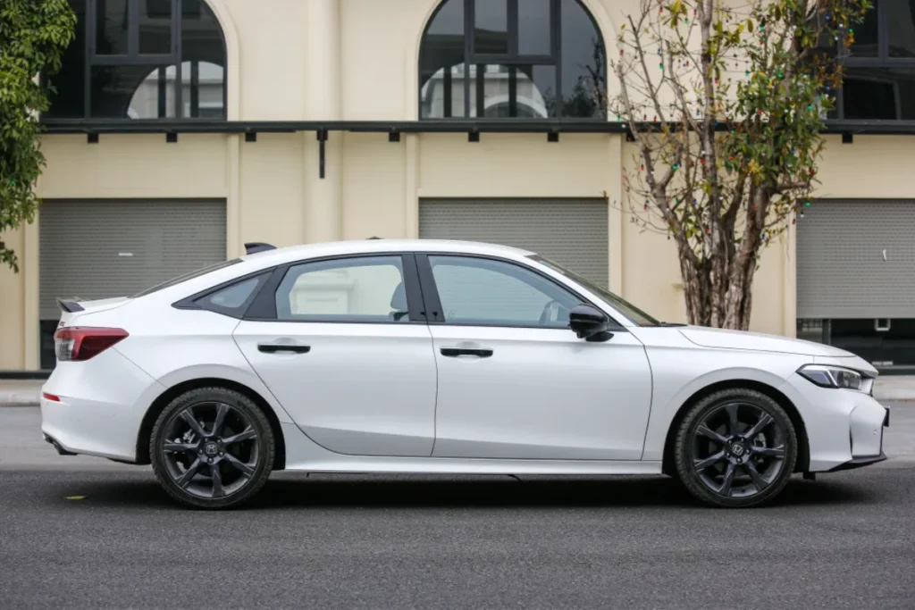 review xe Honda Civic hình 2