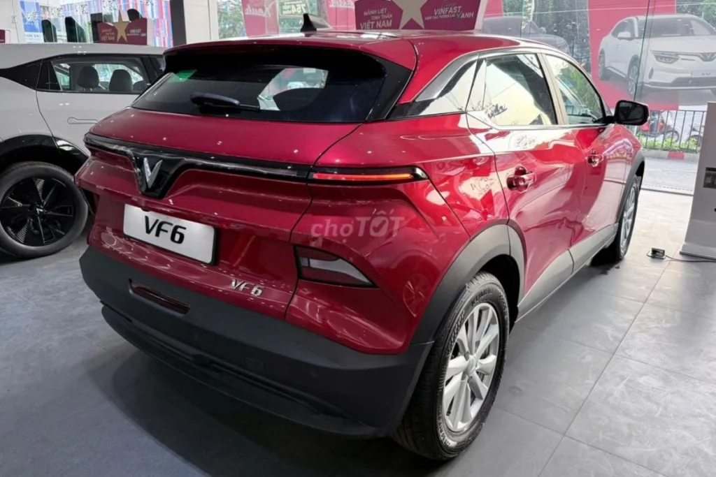 review Vinfast VF6 hình 1