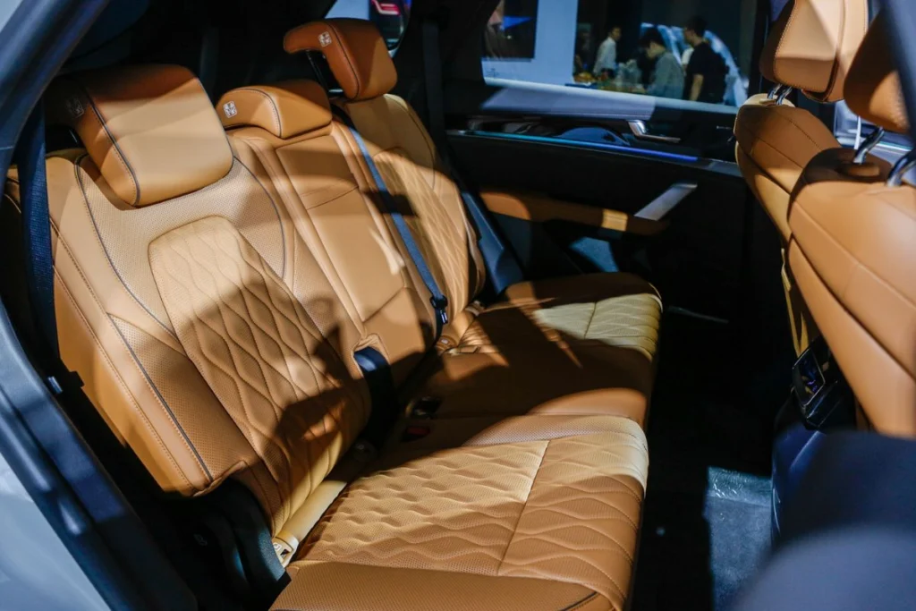 nội thất BYD Sealion 8 hình 2