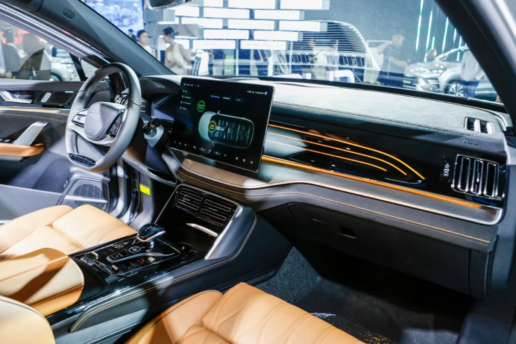 nội thất BYD Sealion 8