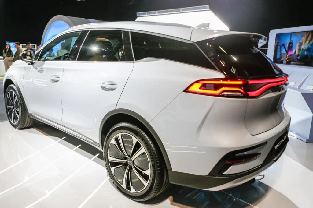 review BYD Sealion 8 hình 2