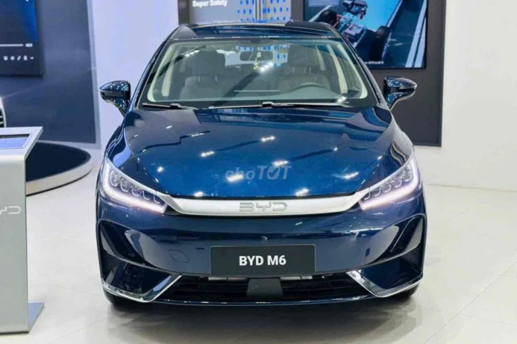BYD M6 đi được bao nhiêu km