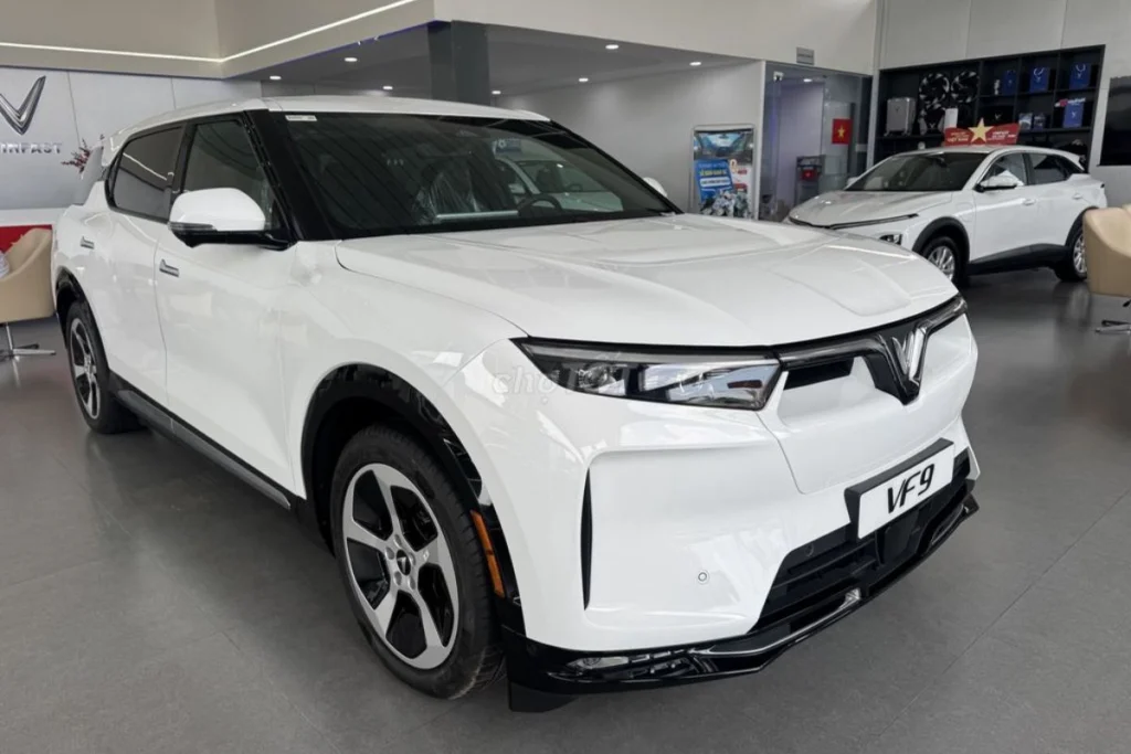 VF9 mấy chỗ hình 2