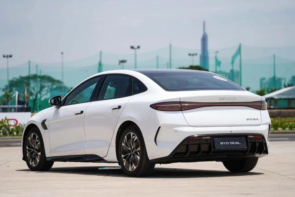 BYD Seal đi được bao nhiêu km hình 2