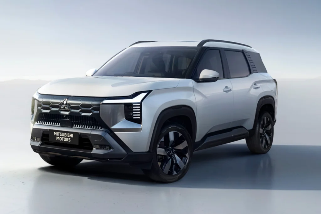 kích thước xe Mitsubishi Destinator