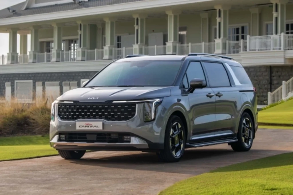bình xăng xe Kia Carnival hình 2