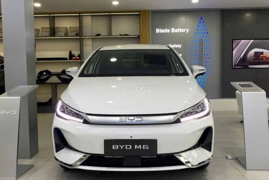 thông số kỹ thuật BYD M6 hình 1