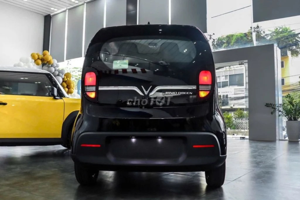 review Vinfast Minio Green hình 2