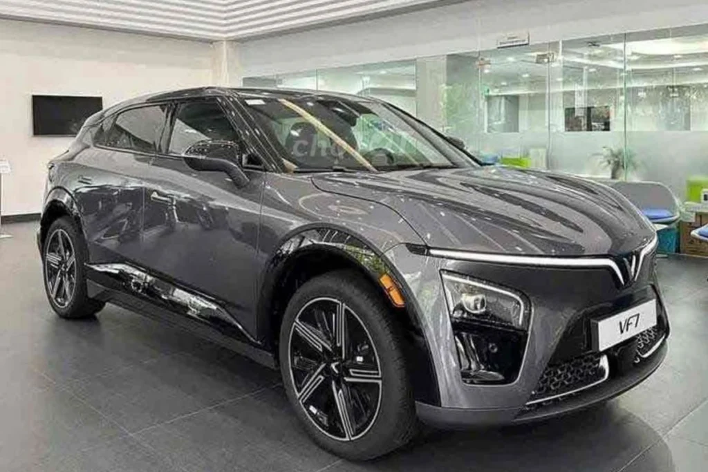 người dùng đánh giá VF7 hình 1