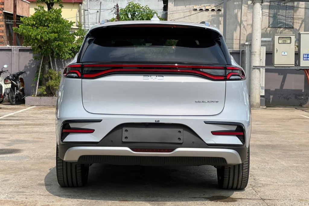 BYD Sealion 8 đi được bao nhiêu km hình 2