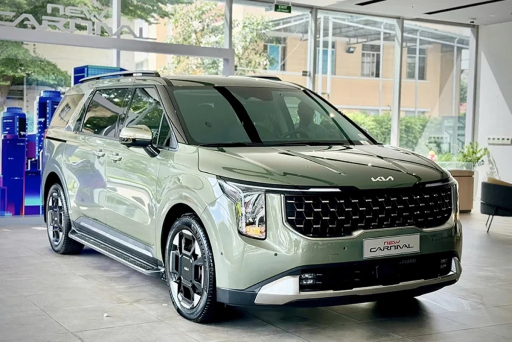 Kia Carnival mấy chỗ hình 2