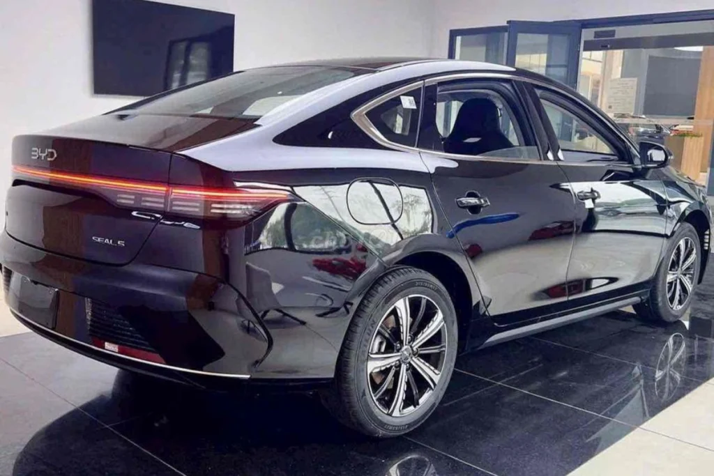 BYD Seal 5 đi được bao nhiêu km hình 2