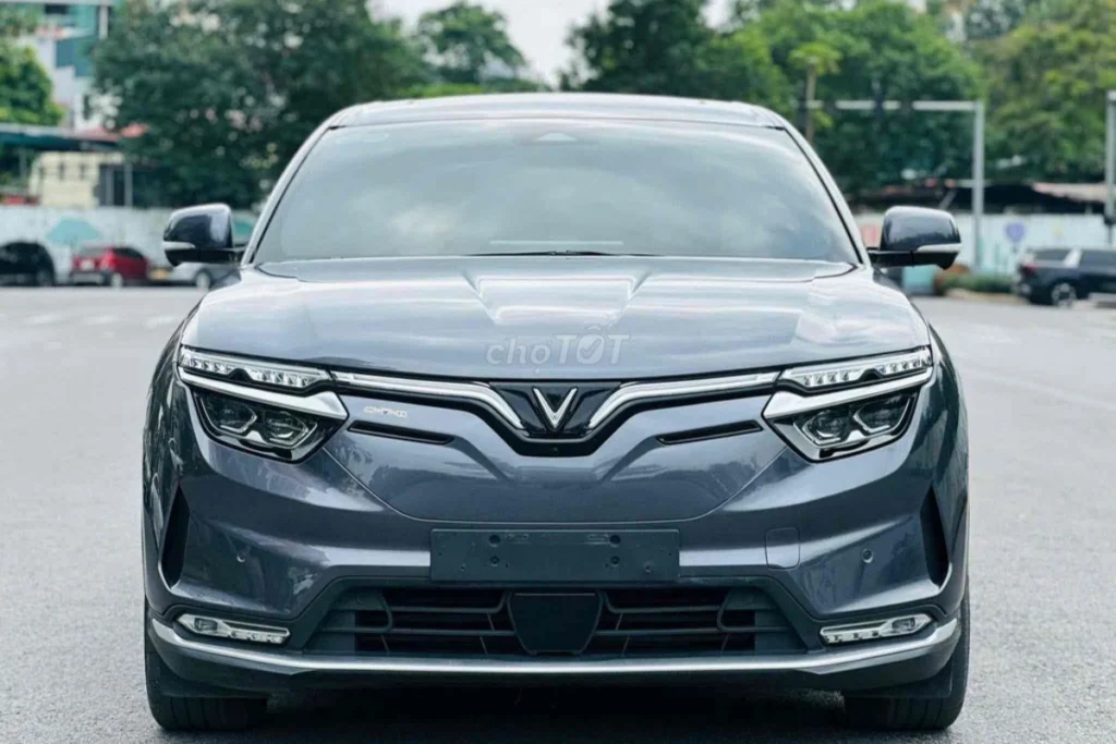 so sánh VF8 Eco và VF8 Plus hình 1