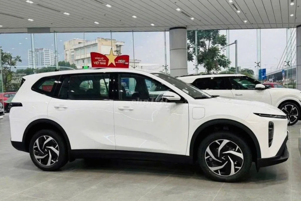 Limo Green đi được bao nhiêu km hình 2