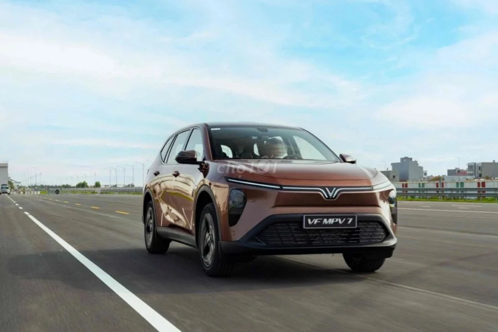 thông số kỹ thuật VinFast VF MPV 7 hình 1