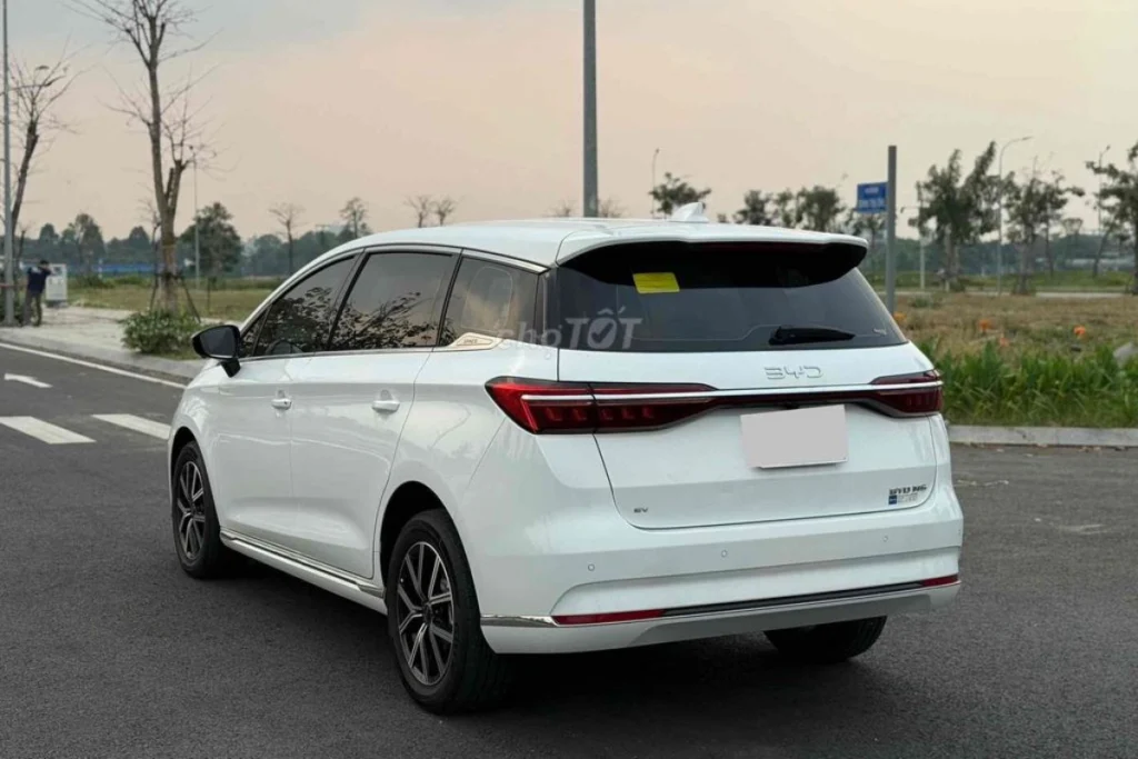 Người dùng đánh giá BYD M6 hình 2