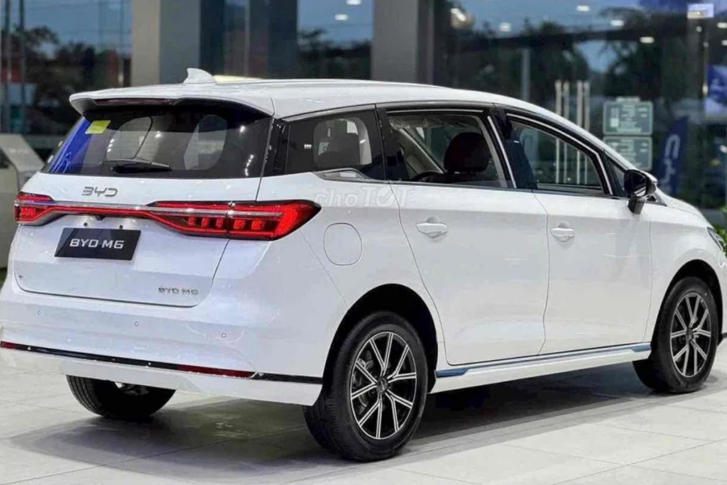 bảng màu xe BYD M6