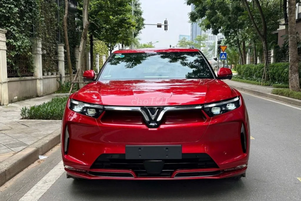 review Vinfast VF9 plus hình 1