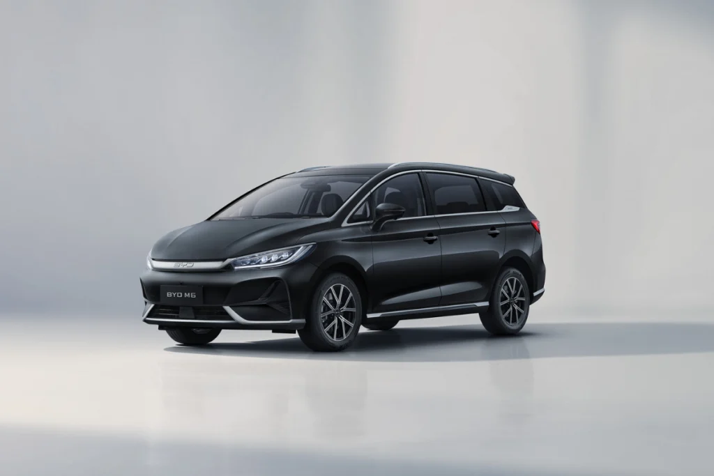 so sánh byd m6 và limo green hình 2