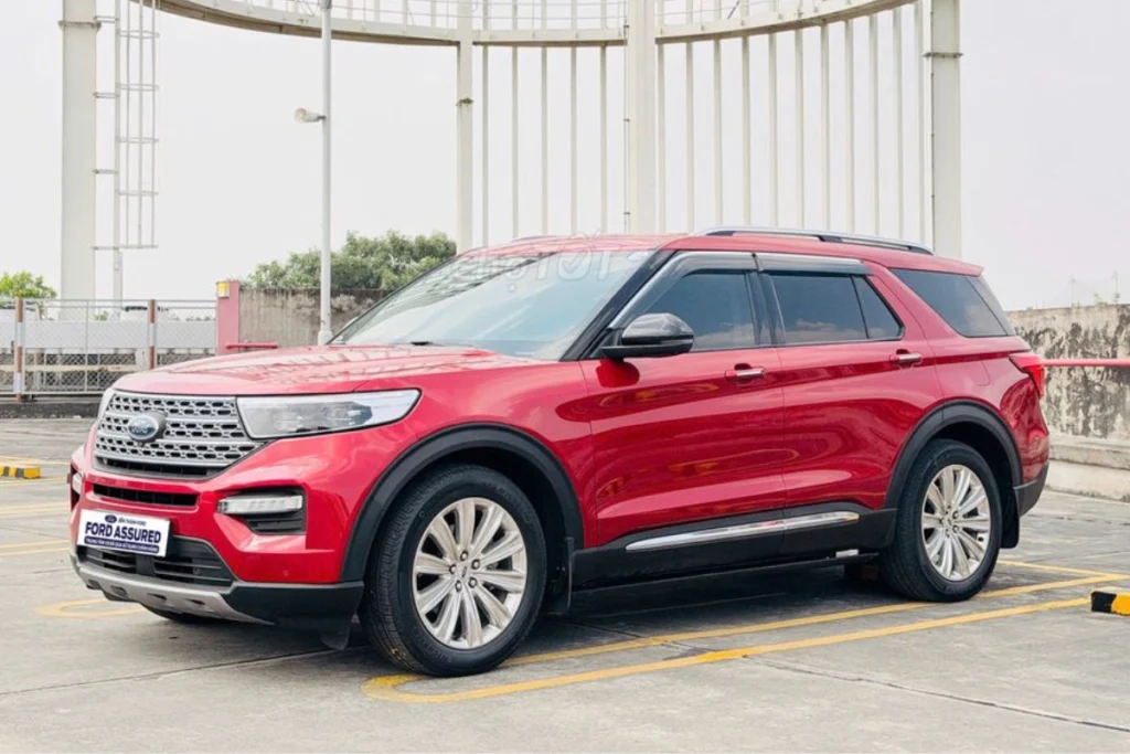 review xe Ford Explorer hình 3