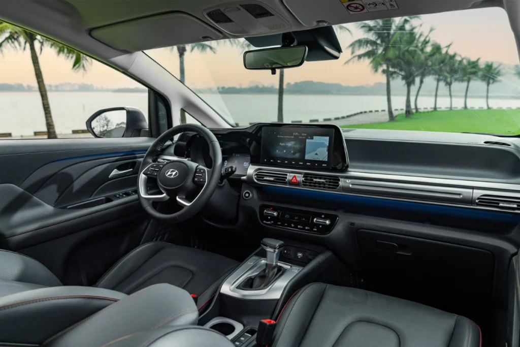 nội thất Hyundai Stargazer hình 2