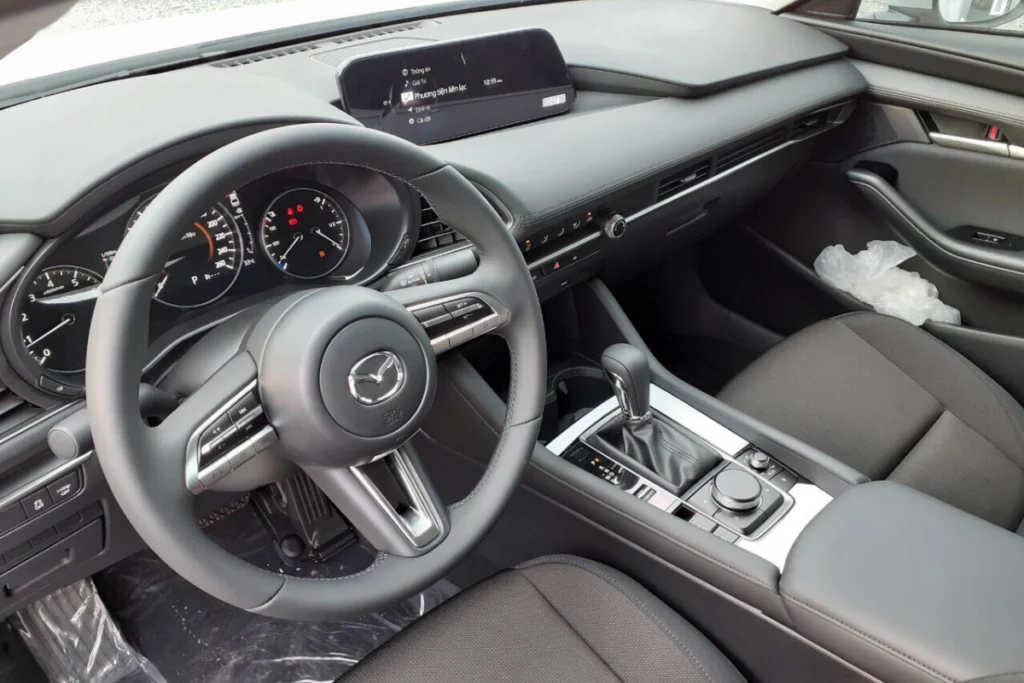 nội thất Mazda 3 hình 3