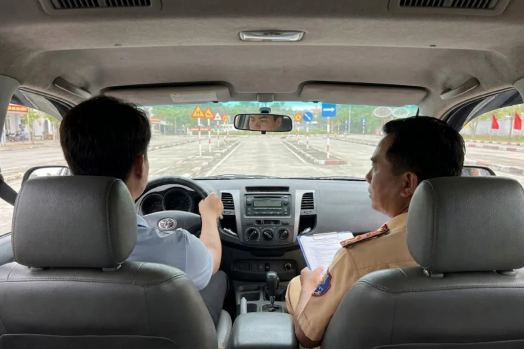 Lý thuyết lái xe mới nhất hình 2