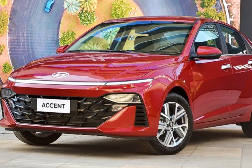 Hyundai Accent mấy chỗ