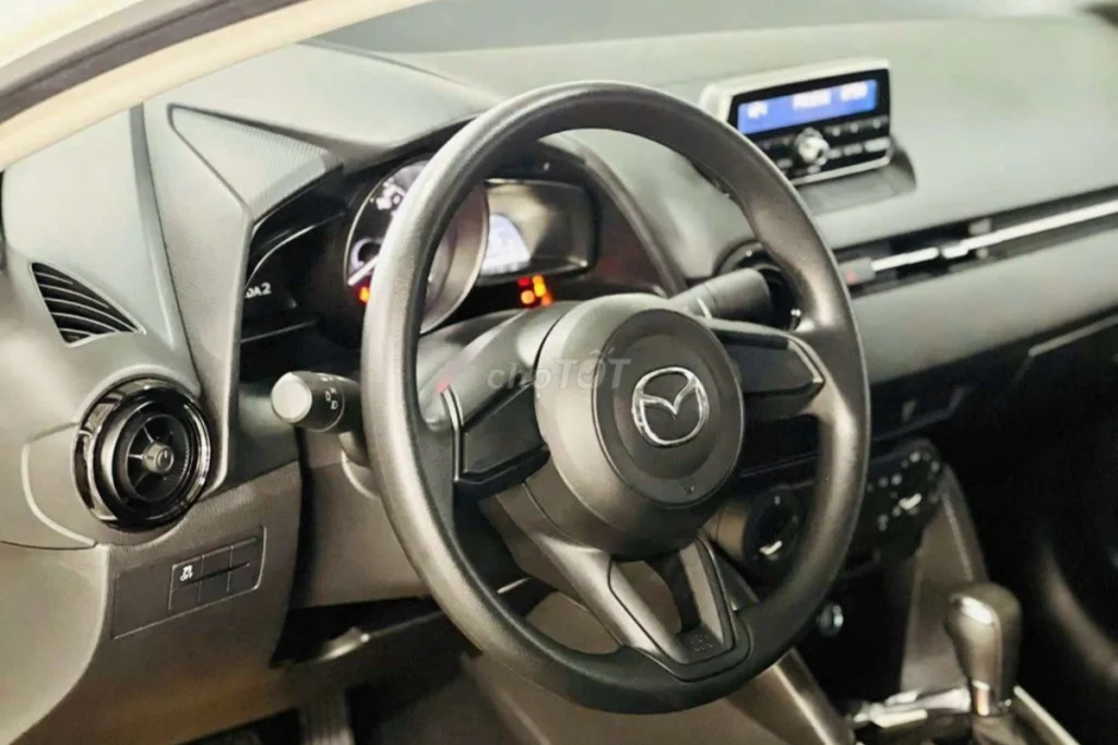 kích thước xe Mazda 2 hình 2
