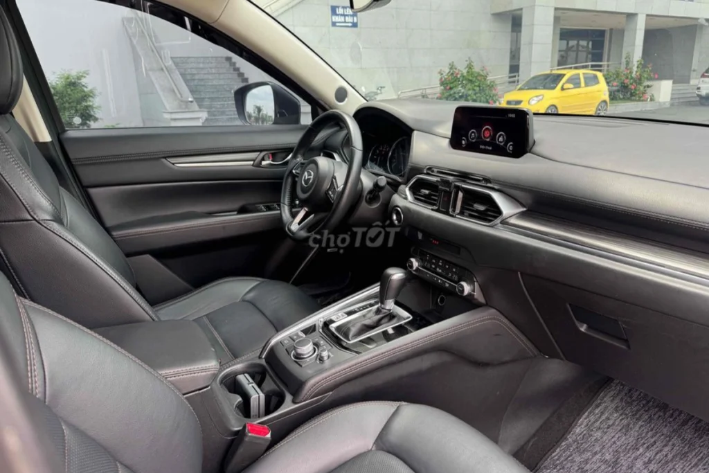 Xe Mazda CX-5 mấy chỗ? Đánh giá chi tiết không gian nội thất xe Mazda CX-5 mấy chỗ