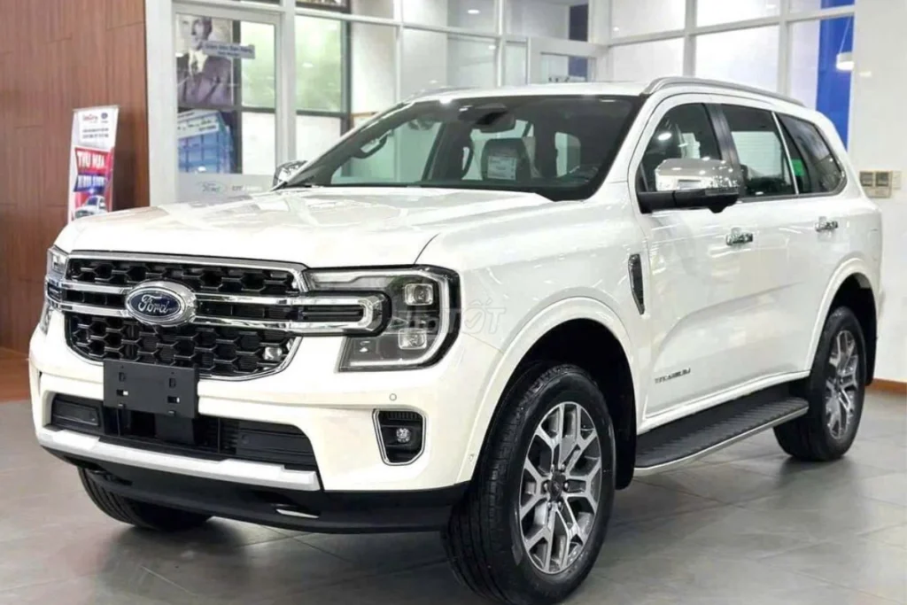 nội thất Ford Everest hình 2