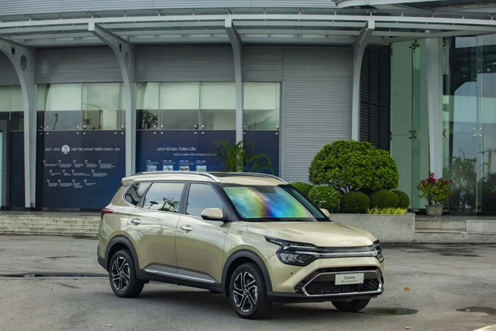 nội thất Kia Carens hình 3
